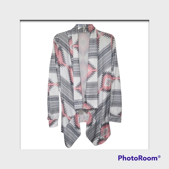 Sweaters - NWOT Cardigan Lightweight Sweater Juniors Size XL